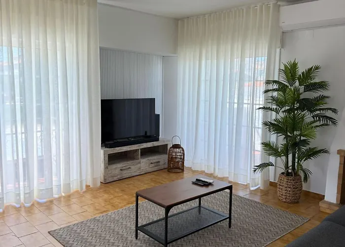 Cozy Apartment Oura Beach